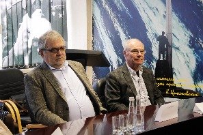 Делегация из административного округа Хильдбургаузен (3)