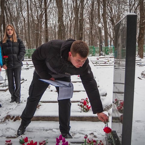 Студенты ЮЗГУ почтили память героев Сталинградской битвы 