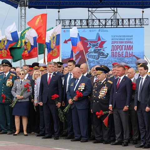 Представители ЮЗГУ приняли участие в открытии памятника «Героям и командирам соединений 70-ой армии»